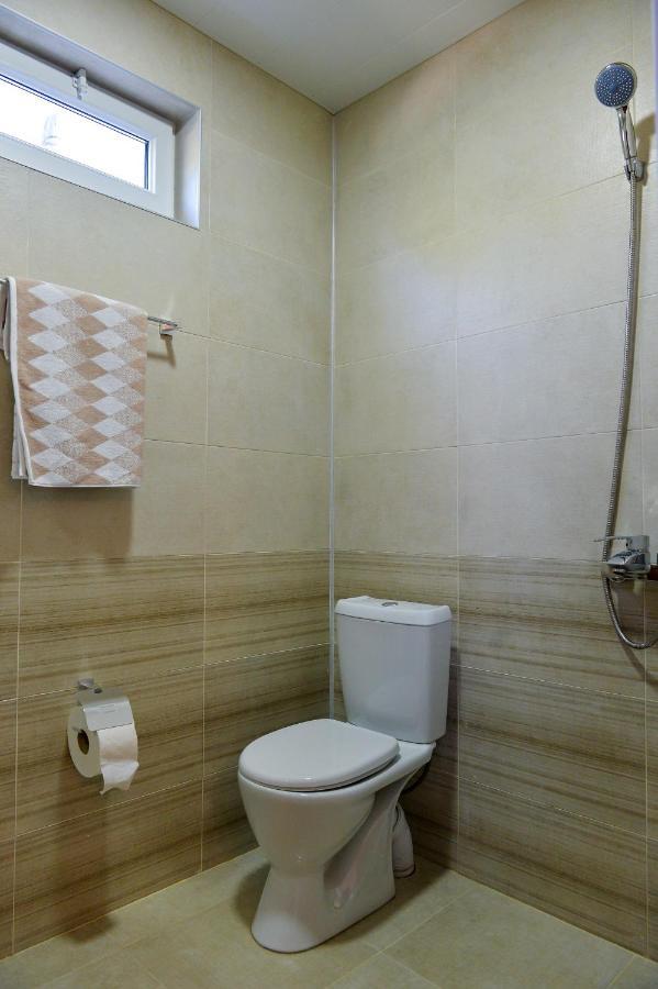 Gold Guest House Kʼutʼaisi Exterior foto