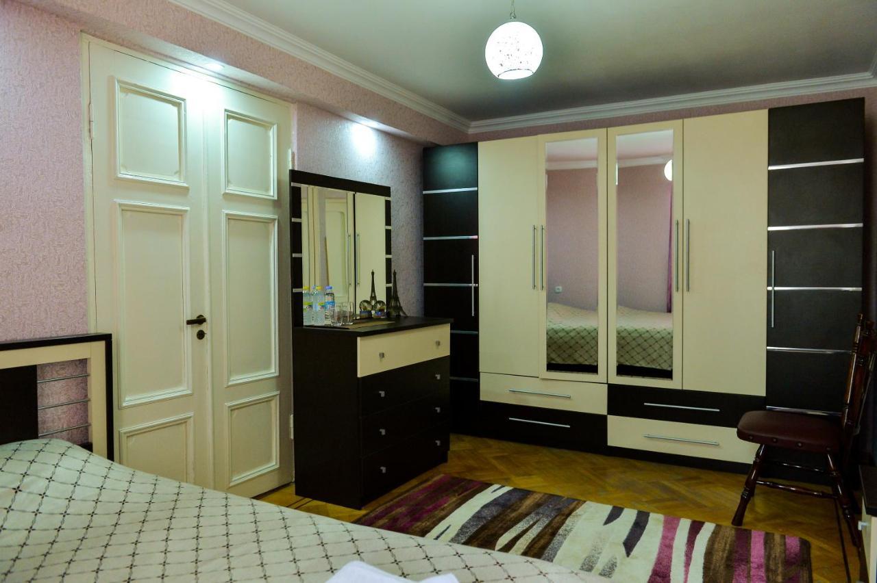 Gold Guest House Kʼutʼaisi Exterior foto